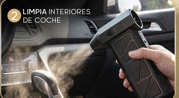 Limpiando el interior de un coche con el PX1000 PRO